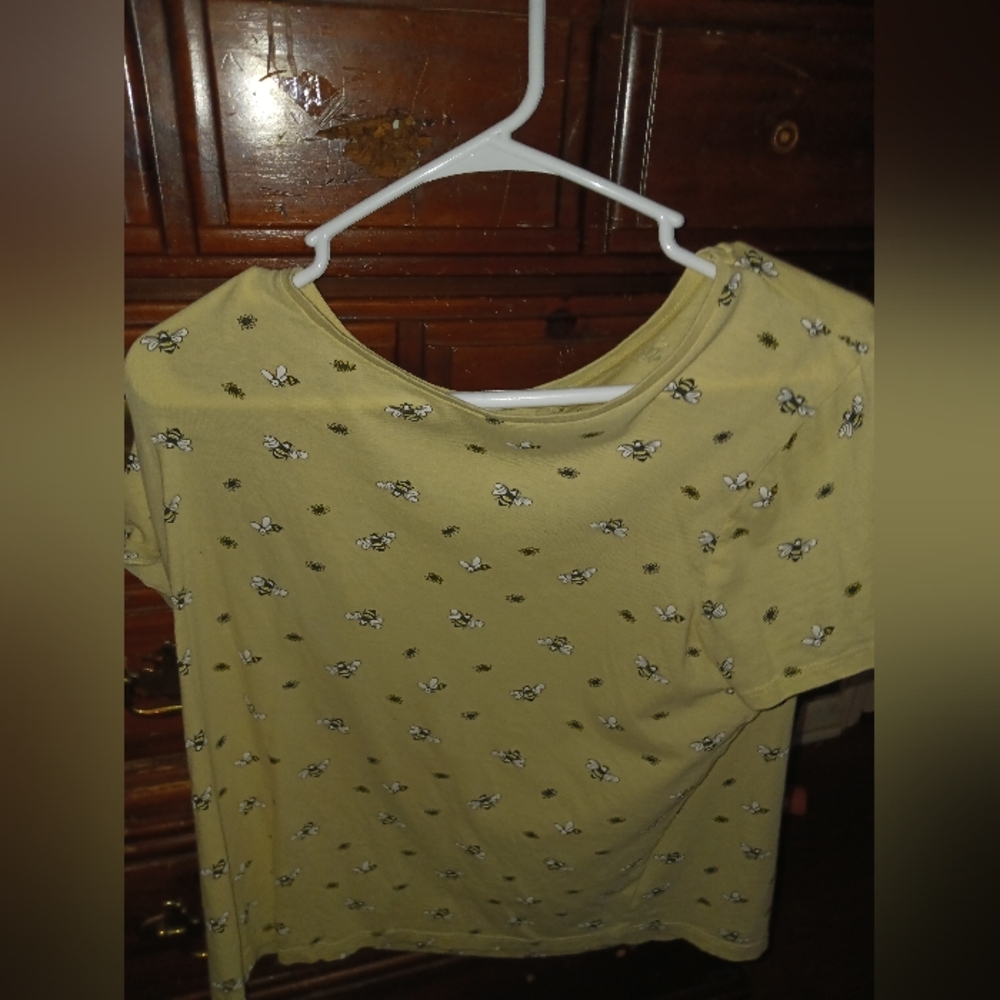 Bumblebee shirt